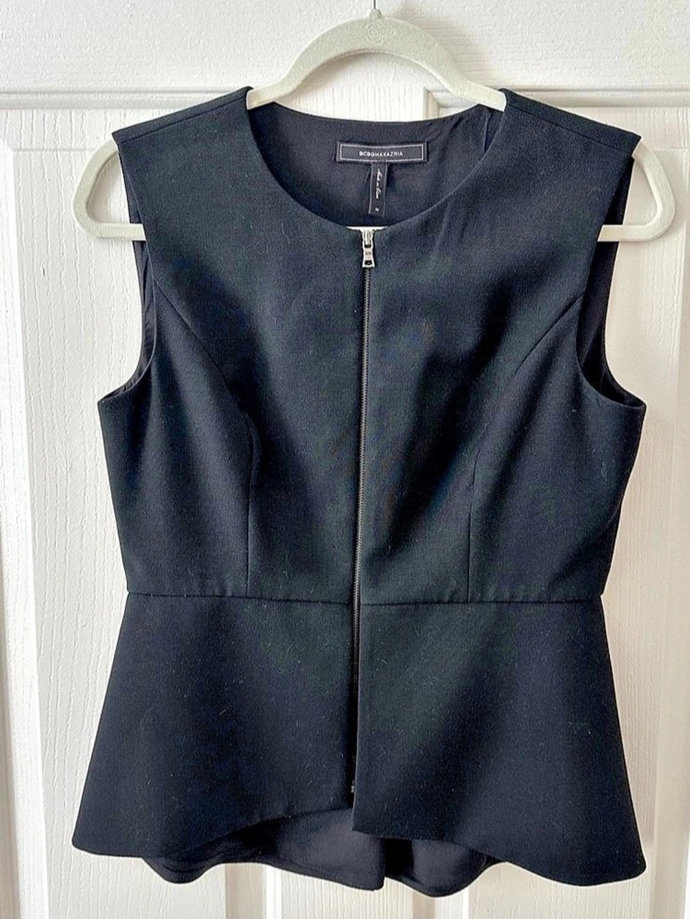 BCBGMAXAZRIA Peplum Sleeveless Top in Black Size Medium Like New